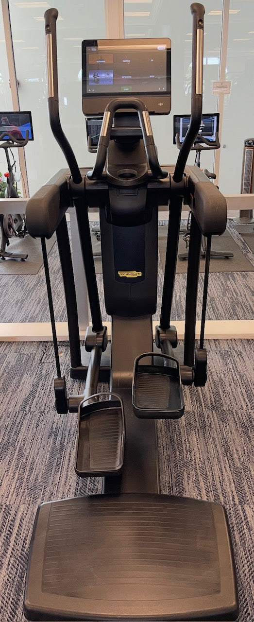 TechnoGym ARTIS Vario with LIVE Console