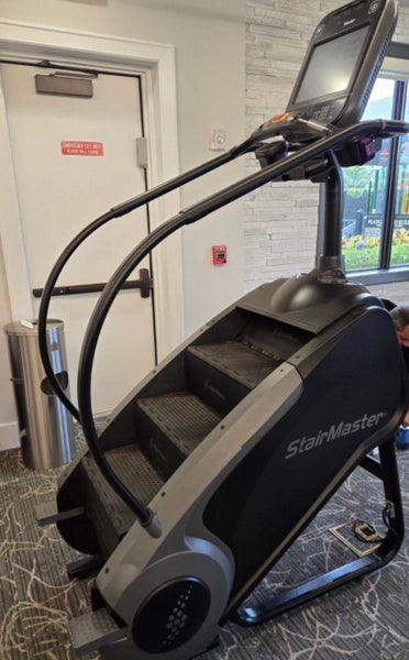 StairMaster 8 Series Gauntlet Stepmill With 15" Touch Screen